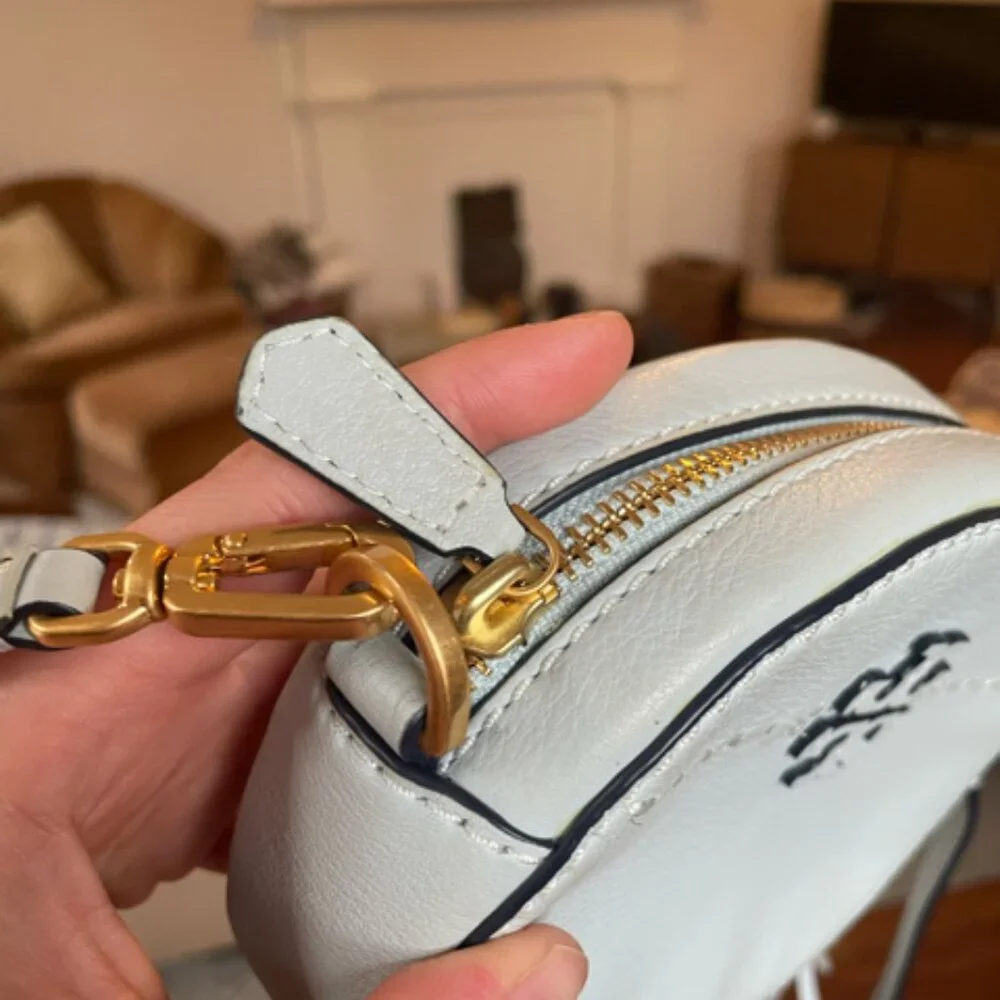 Tory Burch McGraw Leather Round Crossbody / Like New / Light Blue - Picture 5 of 11